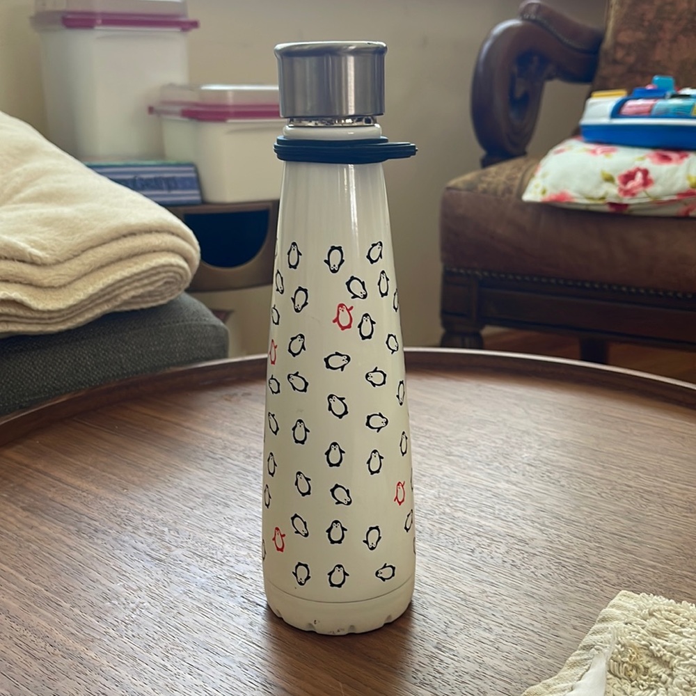 Water Bottle. Tumbler